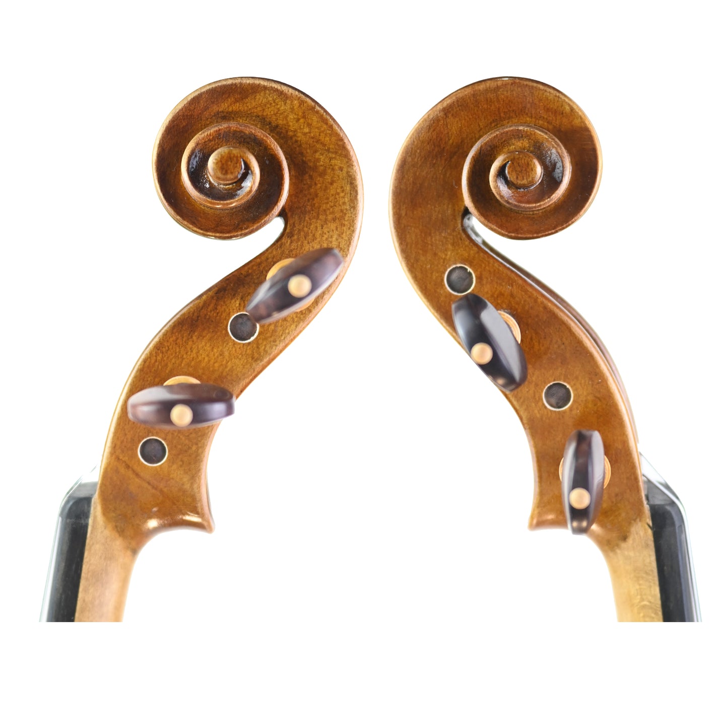 7008 Guarneri 4/4 violin scrolls