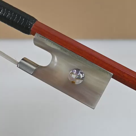 JYR 501V Pernambuco Nickel Mounted Ox Horn Frog Violin Bow